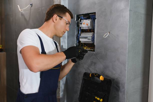 Best Local Electrician Companies  in New London, WI